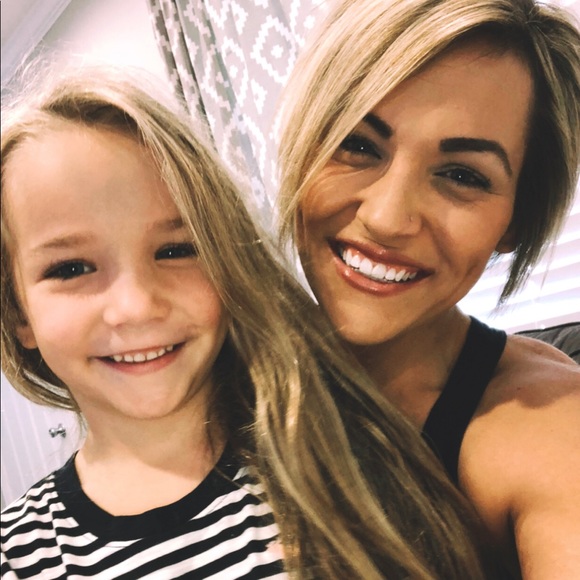 Meet your Posher, Brandi - Picture 1 of 1